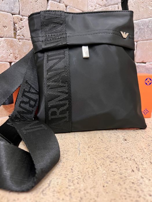 Мъжки чанти паласки и през рамо