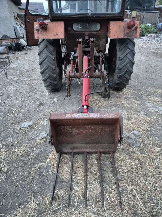 Vând utilaje agricole
