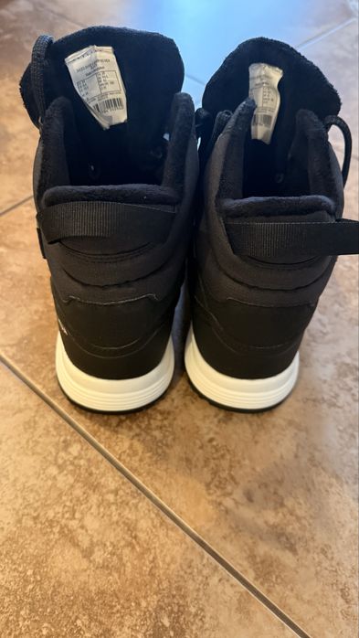 Ghete impermeabile de zapada