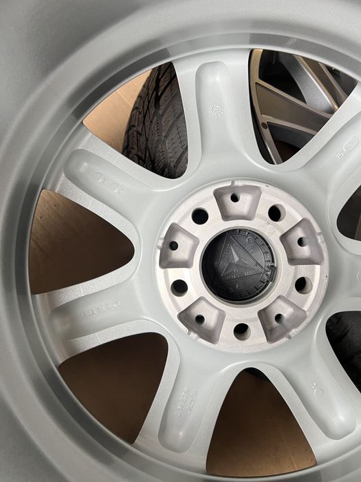 Jante NOI originale Mercedes S classe 18 inch’ + anvelope iarna nefolosite  245/50/18 , Dunlop , 8 mm !