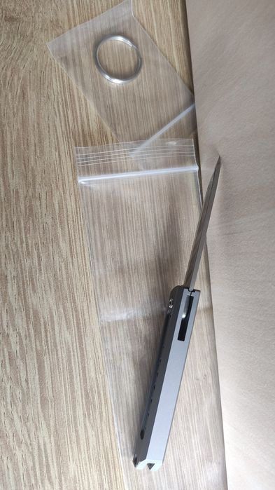 Джобно ножче с титаниева дръжка