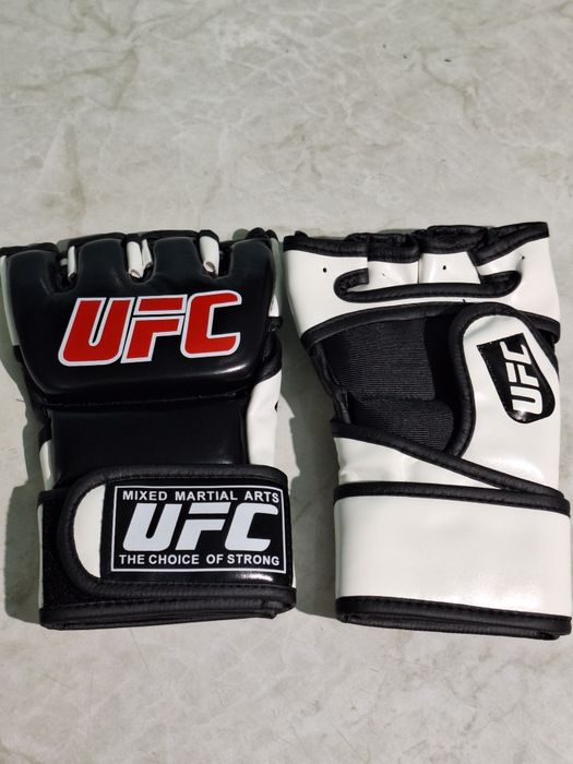 Перчатки UFC для единоборств