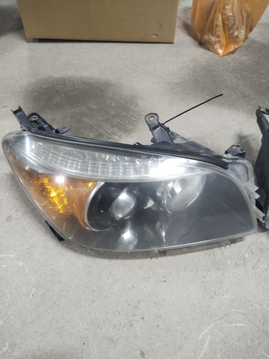 Фары на Тайоту Рав-4