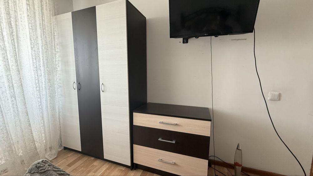 Шкаф, комод и туалетный столик