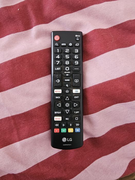 Vand televizor LG 4k, diagonala  108cm + suport tv