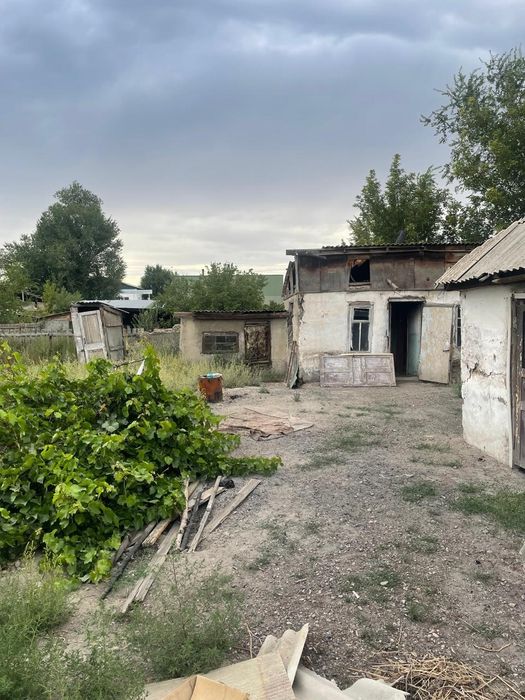 Продам дом с участком в центре города