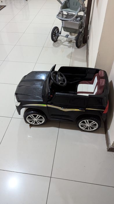 Машинка с пультом управления