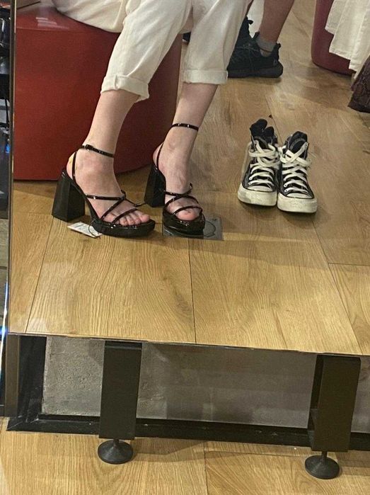 Продам босоножки 36-37 размер