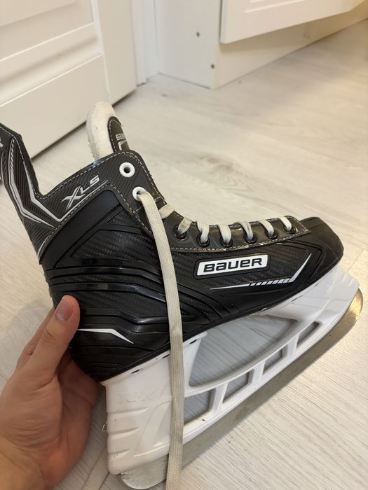 Коньки BAUER XLS 42 размер