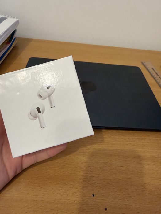 AirPods новые белые