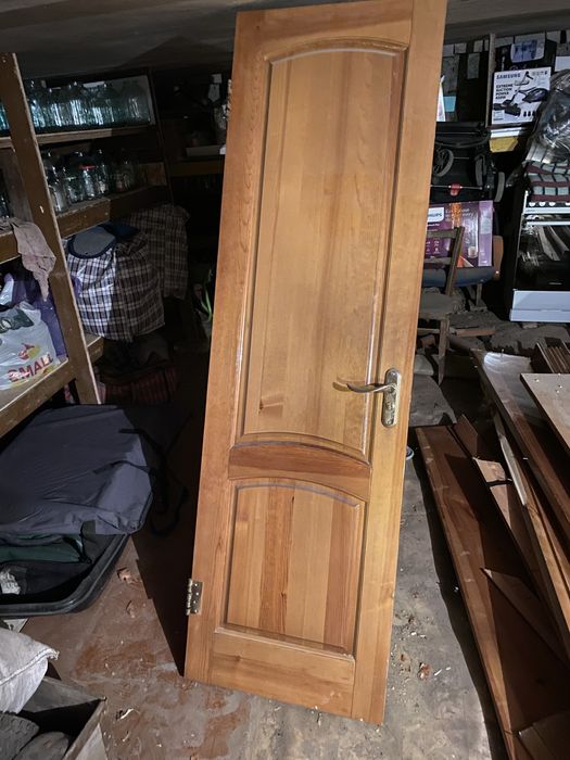 Продам деревянные двери