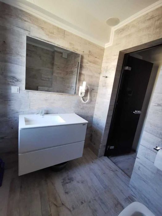 Продава се Двустаен апартамент в София, Изток - 75 кв.м за 2203 €/кв.м - Снимка #4