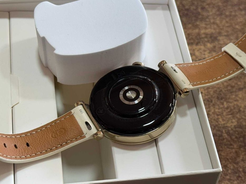 Смарт часовник HUAWEI WATCH GT 4