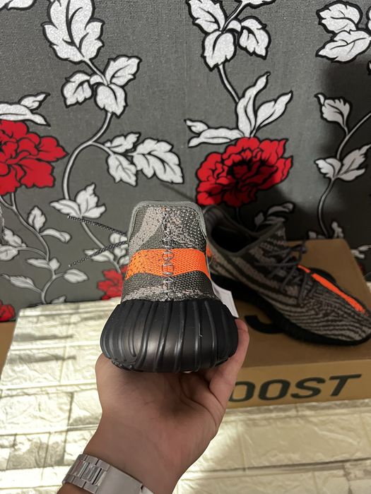 Adidas Yeezy Boost 350 V2 Carbon Beluga