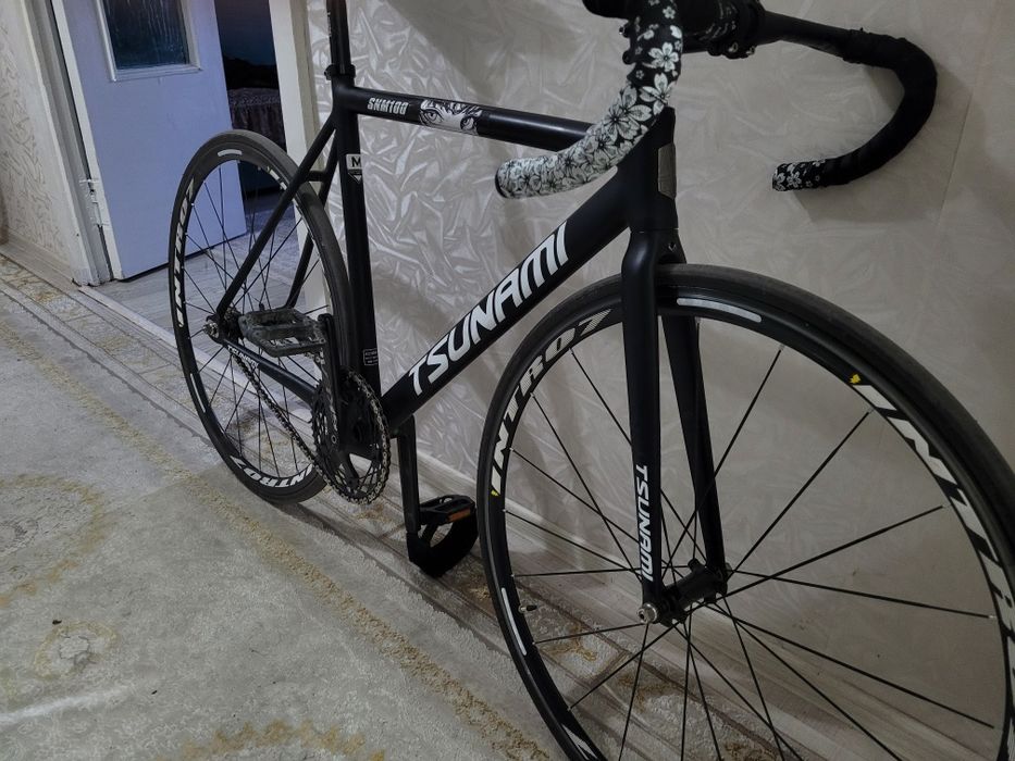 Fixed gear tunami snm 100