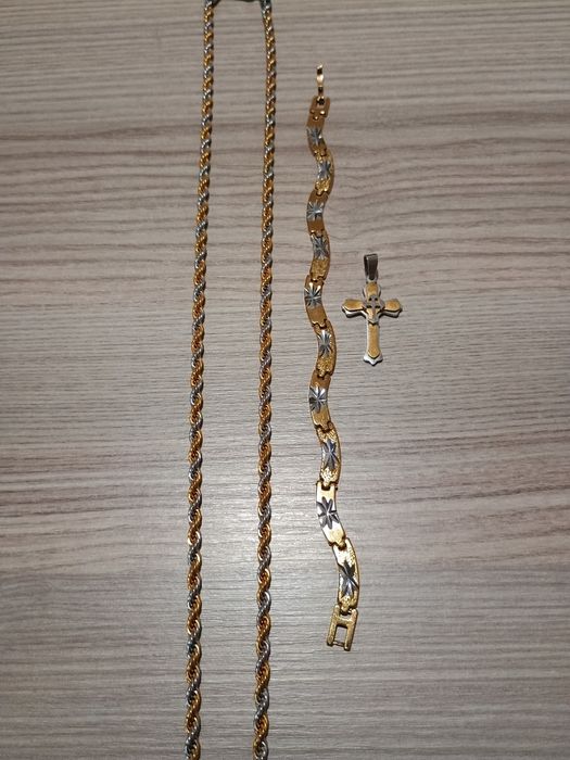 Дамски бижутерски  комплекти