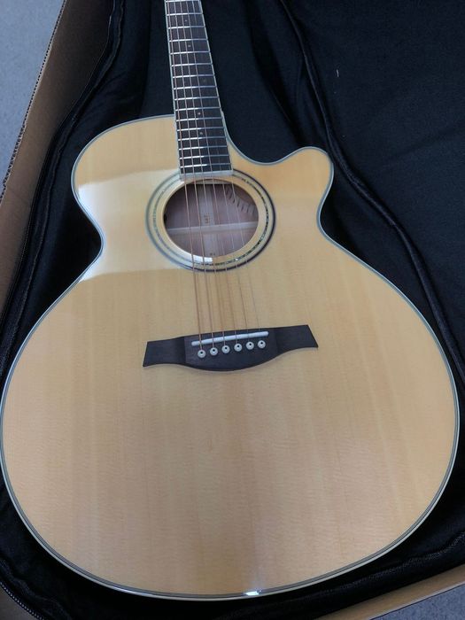 Электроаккустическая гитара Parkwood s67