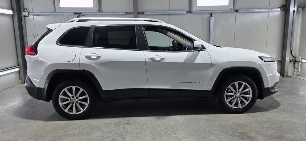 Jeep Cherokee Recent Importată, fără parcurs în România Preț Negociabil !!!