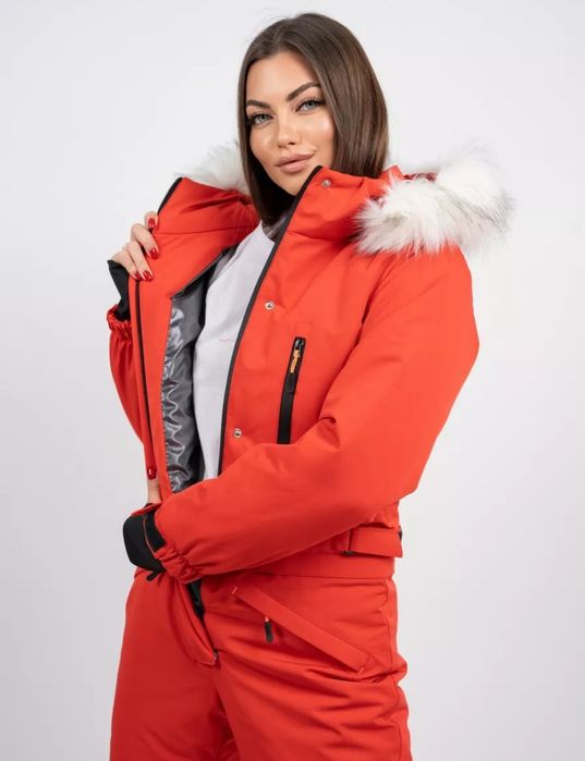 Зимний комбинзон для женщины
