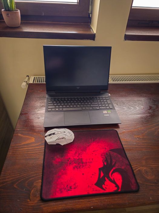 Vând laptop gaming HP Victus 16 – RTX 3060 / Ryzen 7 5800H