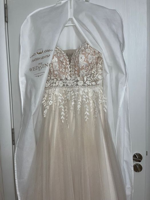 Запазена сватбена рокля