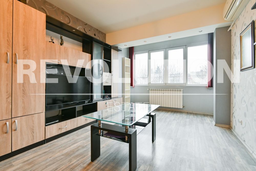 Дава се под наем Двустаен апартамент в София, Гоце Делчев - 65 кв.м за 700 € - Снимка #3