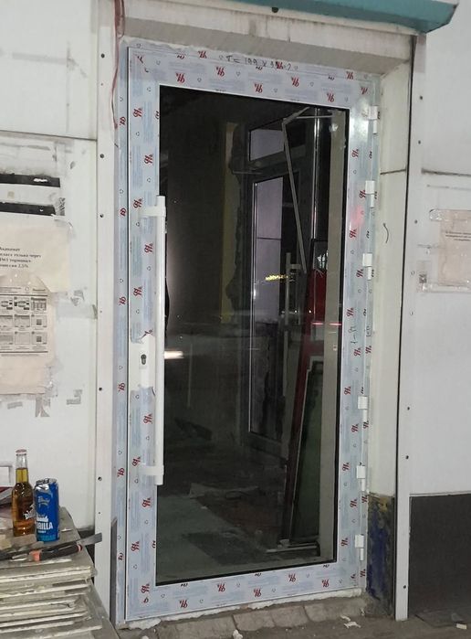 Окна двери и витражи перегородки