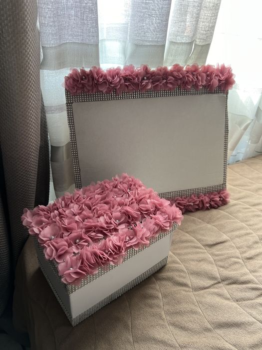 Кутия за пожелания и пано