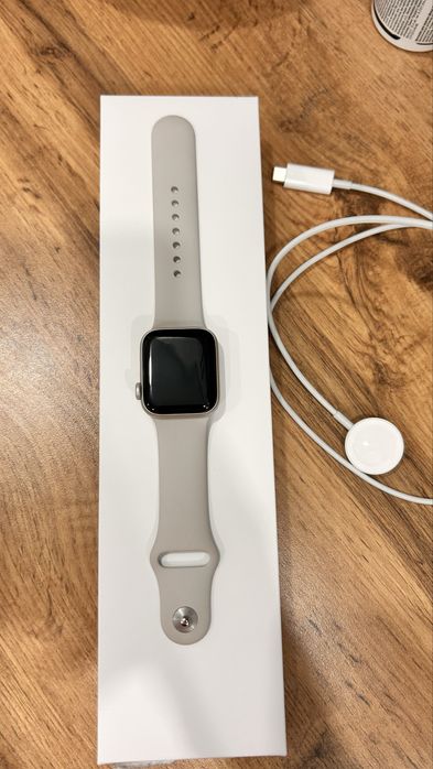 Apple Watch SE 40 мм – ПРАКТИЧЕСКИ НОВЫЕ!
