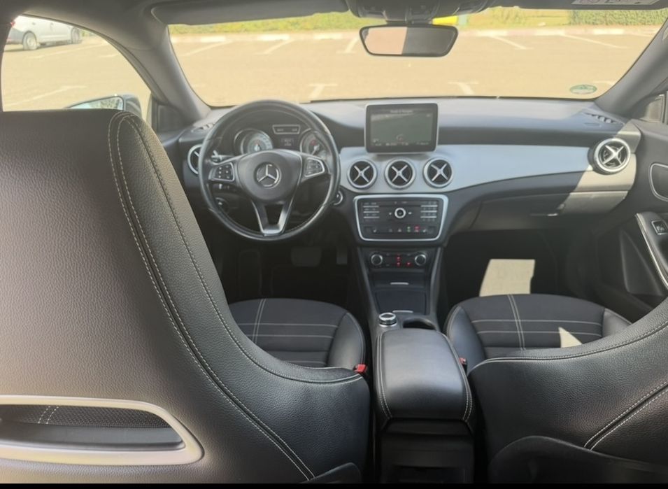 Mercedes-Benz CLA 220