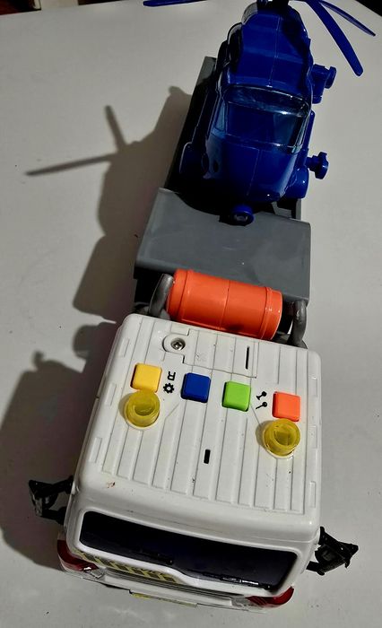 Vand diverse jucarii