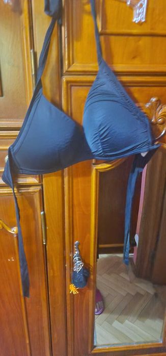 Vand costum de baoe nou