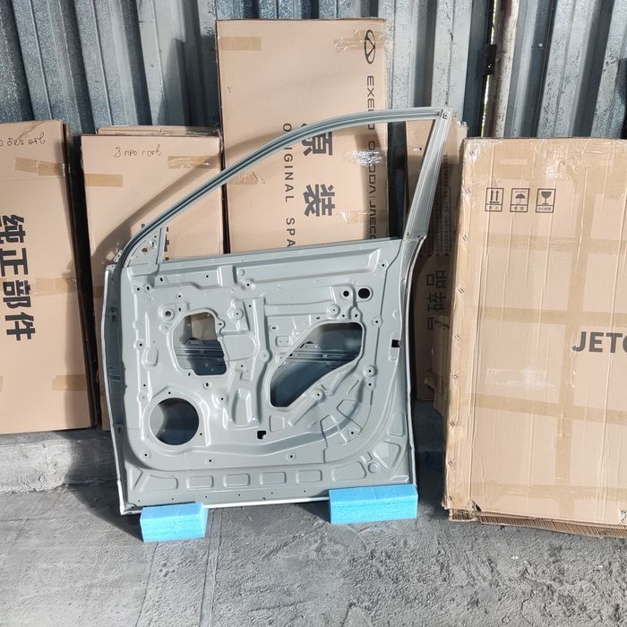 Дверь передняя правая Jetour X70 plus