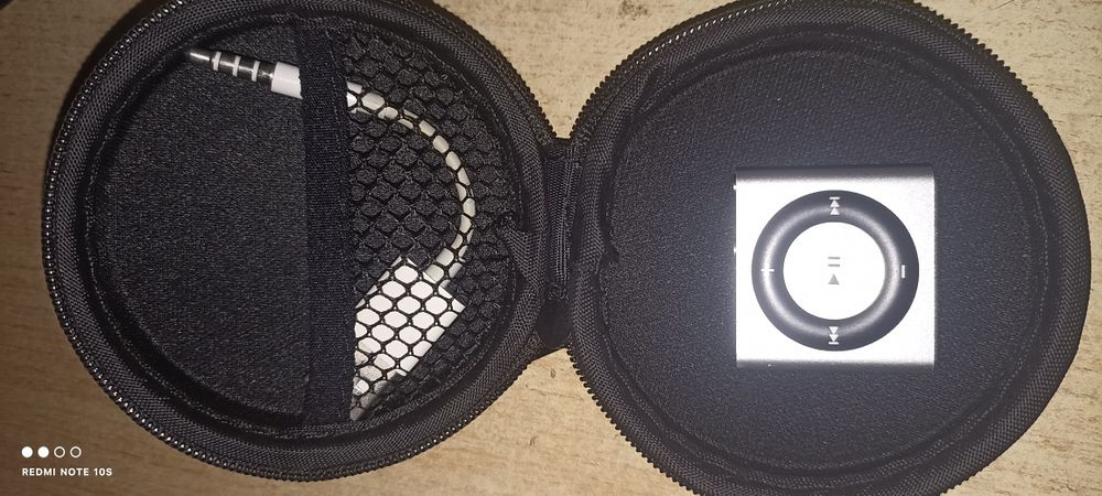 Apple iPod shuffle 4th generation