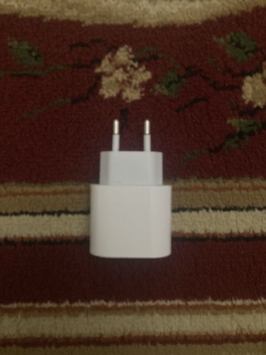 Продам блок питания на Iphone