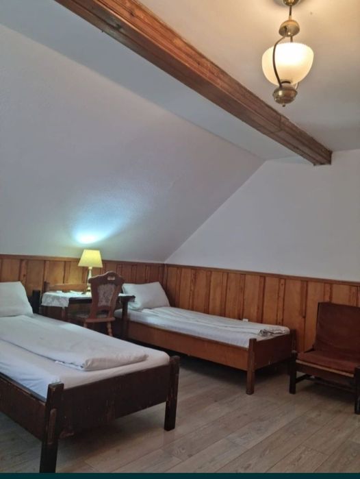 Ofer cazare muncitori 35 lei / zi