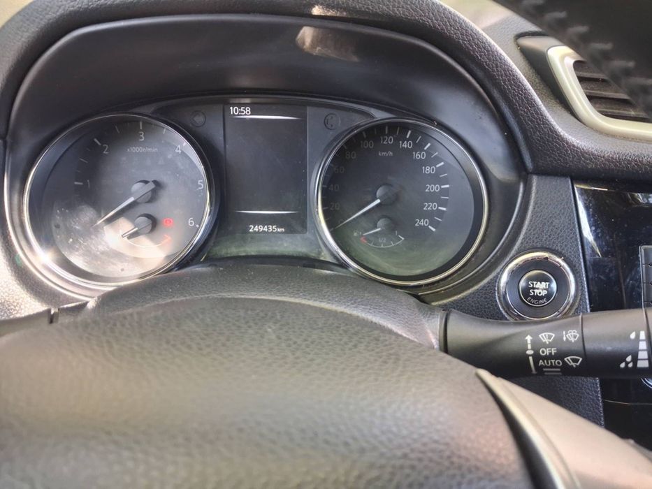 Vând Nissan Qashqai