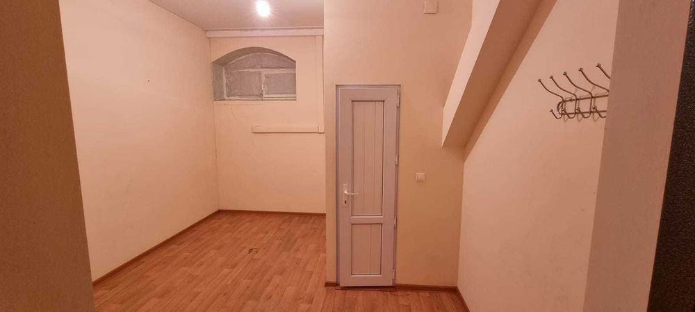 Продаётся цокольный этаж в элитном доме по улице Есет Батыра