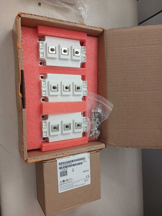 IGBT модуль SKM400GB12E4