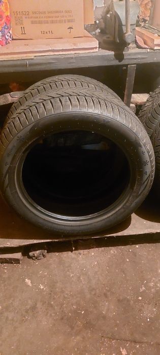 Шины зимние 255/50R20
