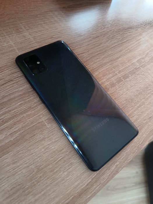 SAMSUNG Galaxy A51