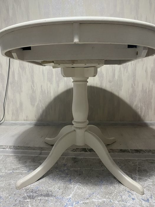 Стол кухонный, дерево