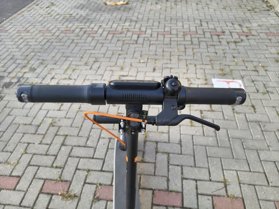 Trotinetă Electrică Ninebot Segway Seria E2 + Ghidon Suplimentar Copii + Încărcător