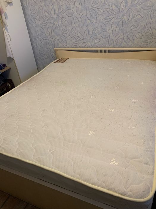 Кровать двухспальная