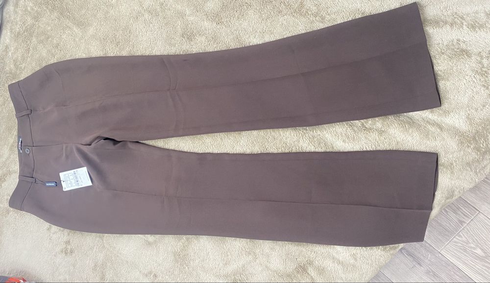 Продам новые классические брюки коричневого цвета