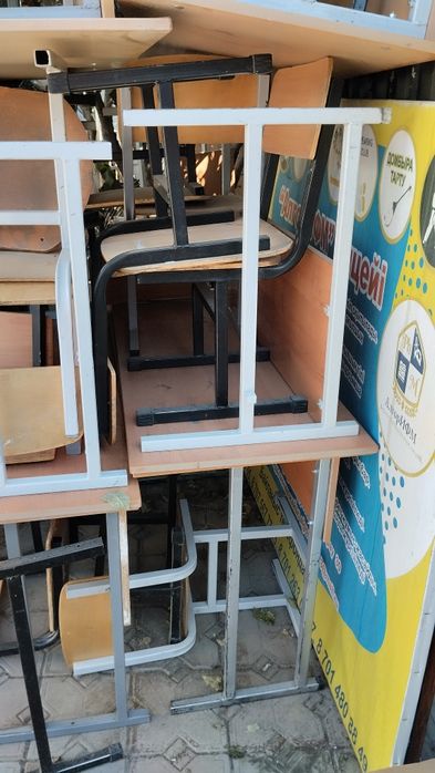 Продам парты школьные