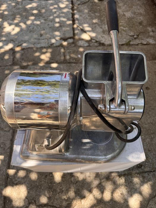 Razatoare parmezan Fimar