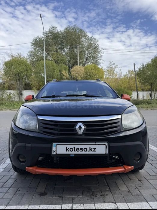 Продам рено сандеро степвей
