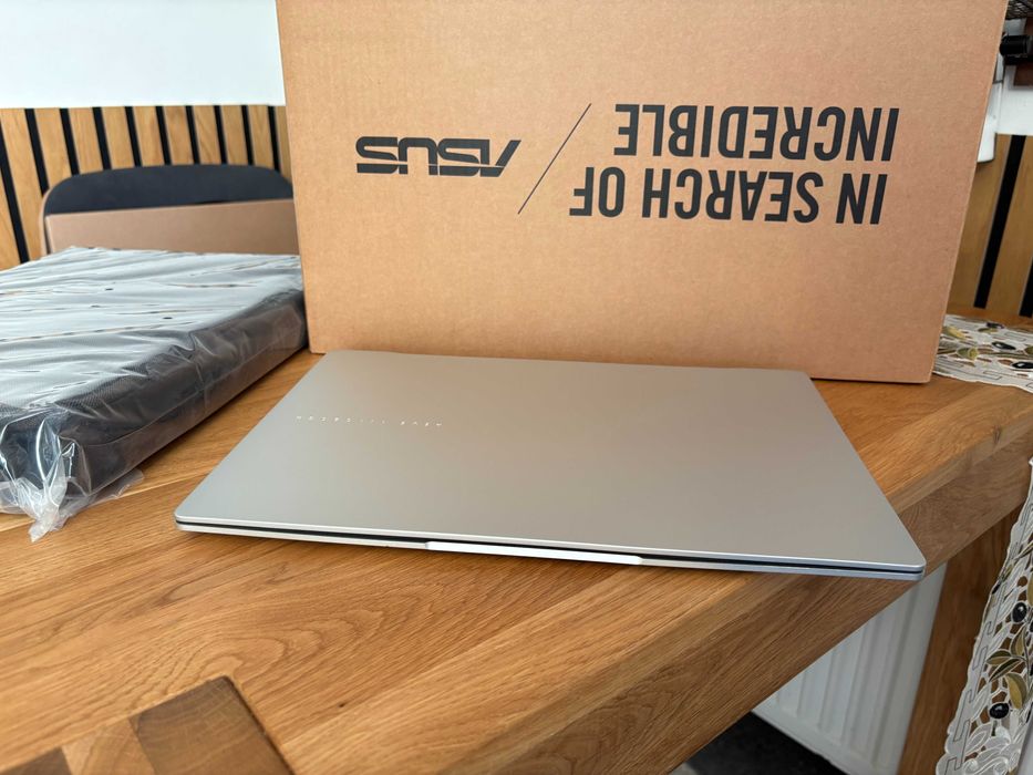 ASUS M5606K (Vivobook S 16 OLED)