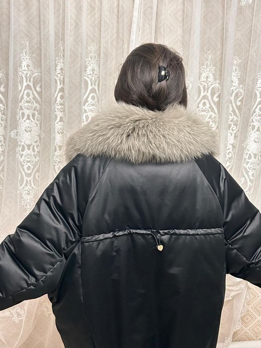 Продам куртку с воротником